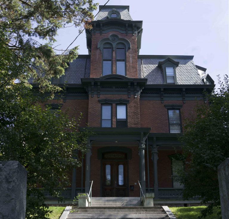 Champlain's Newest Residence Hall 158 South Willard Street Champlain